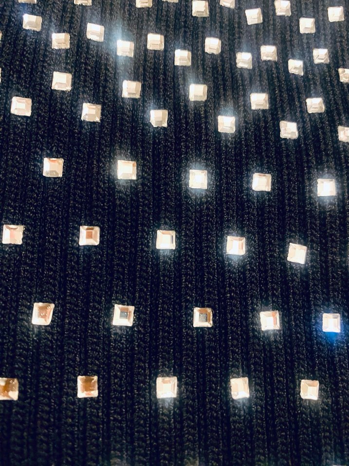 Zara kare aynalı İşlemeli Siyah V crop - Görsel 3