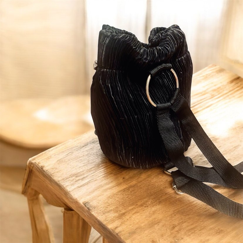 Twist marka Siyah İşlemeli kadife Çanta - Görsel 3