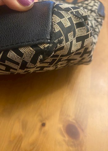 Tommy Hilfiger monogram logolu çanta - Görsel 7