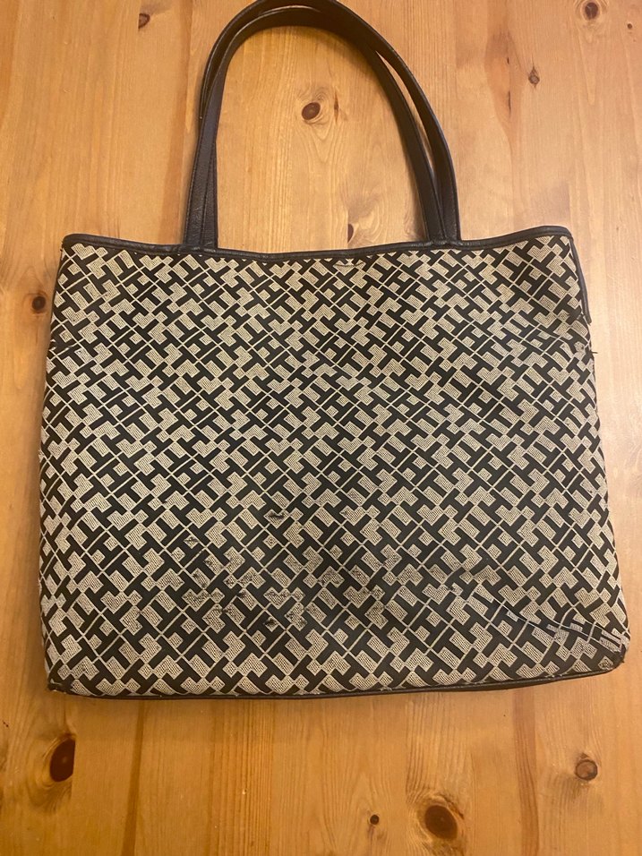 Tommy Hilfiger monogram logolu çanta - Görsel 2