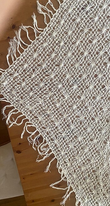 Diğer Vintage şal üçgen olup alt kenarı 200 cm ksa kenarları 120 cm el