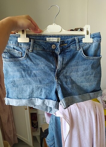 28 Beden mavi Renk Jean şort