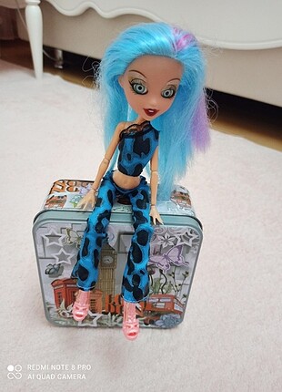 Eklemli Barbie bebek