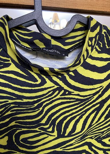 Diğer Sarı Zebra Desenli Kolsuz Mini Bluz