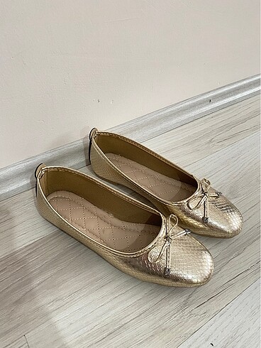 Gold babet