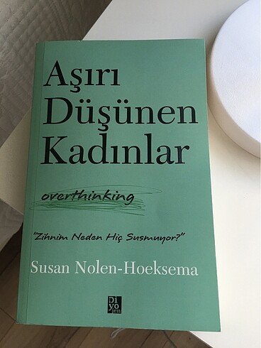 Aşırı düşünen kadınlar