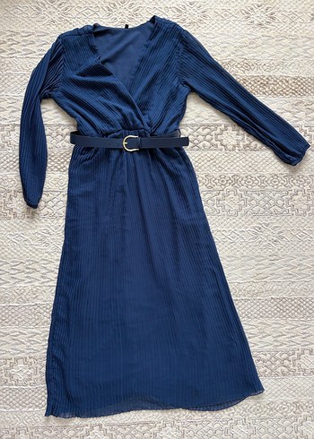 Trendyolmilla Lacivert Kemerli A Kesim Piliseli Maxi Elbise - Görsel 2