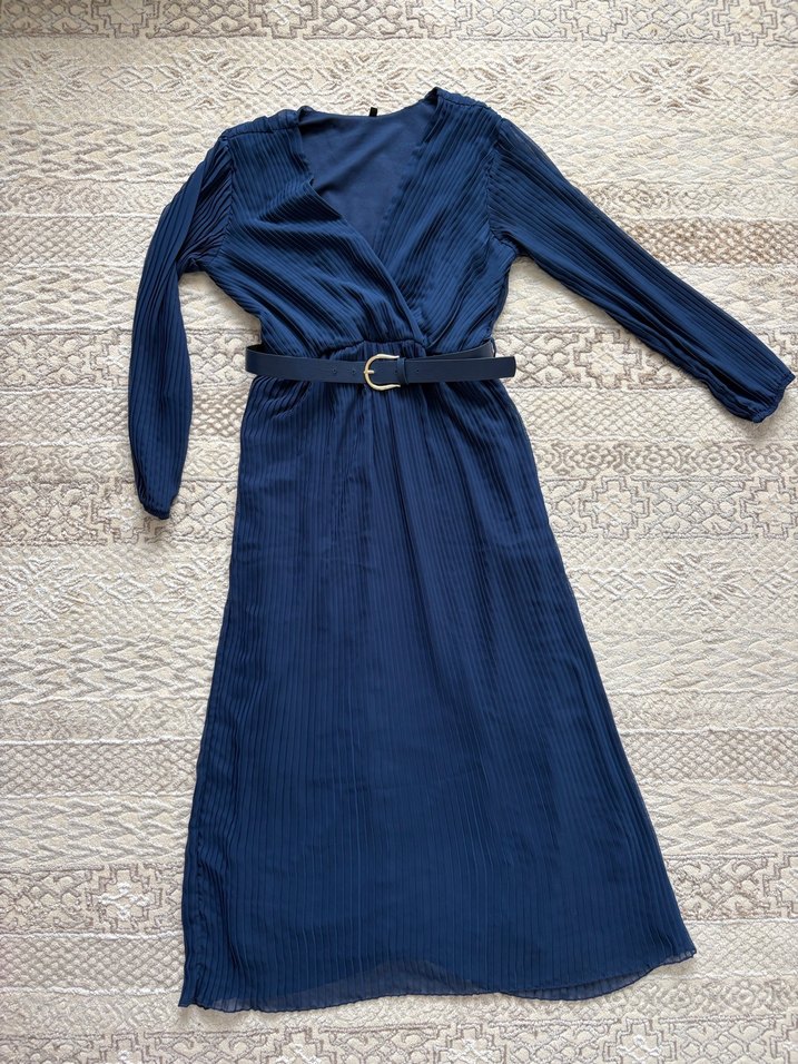 Trendyolmilla Lacivert Kemerli A Kesim Piliseli Maxi Elbise - Görsel 3