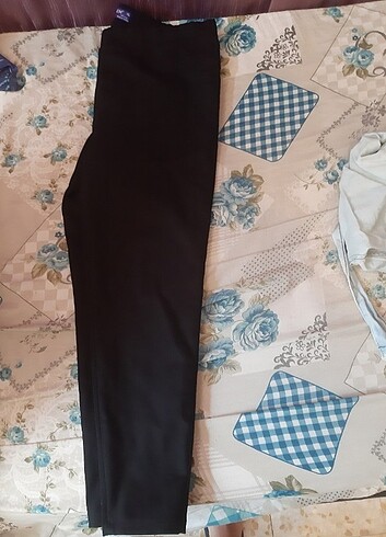 Siyah kot pantolon 1 kere giyildi