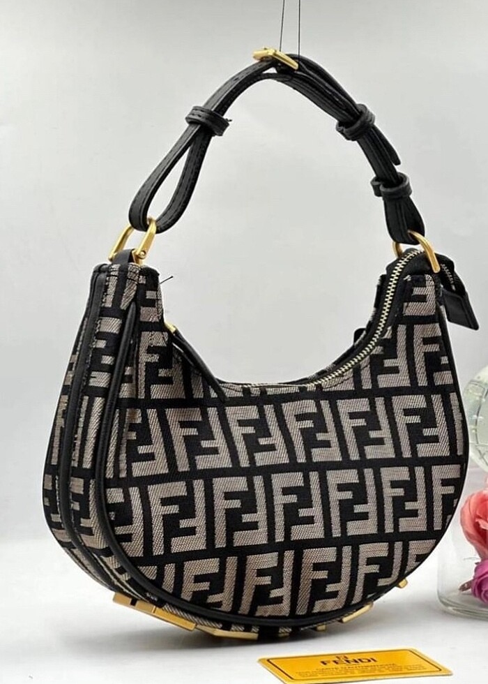 Fendi model - Görsel 2