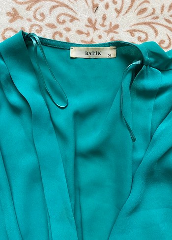 Turkuaz V Yaka Saten Tulum - Görsel 3