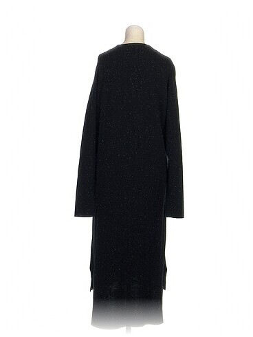 m Beden Pull and Bear Triko Elbise %70 İndirimli.