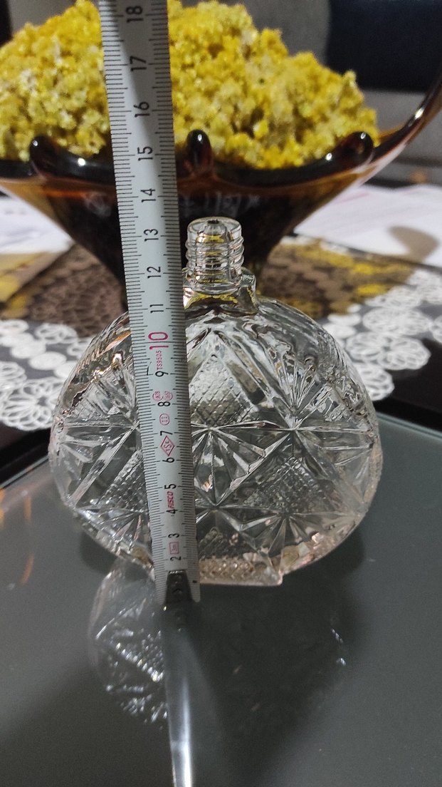 eski dönem kolonya şişesi - Görsel 3