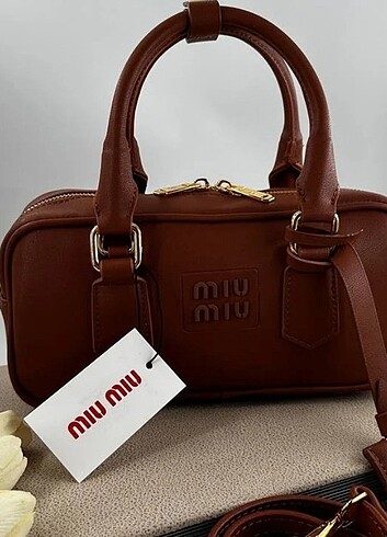 Miu Miu Çantabutiğimiz
