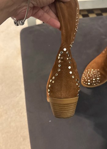 Kahverengi Süet İşlemeli Yüksek Topuklu Kadın Bot - Görsel 10