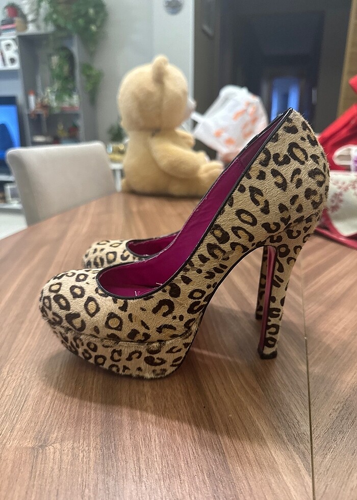 Betsey johnson giyilmiş - Görsel 2