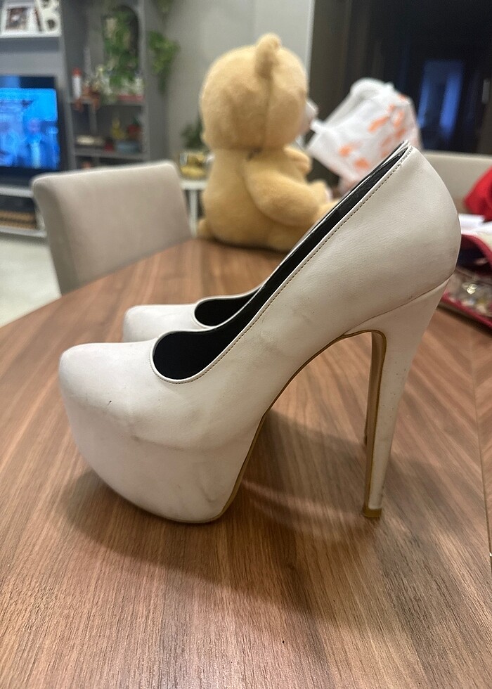 Platform giyilmiş ayakkabı - Görsel 2