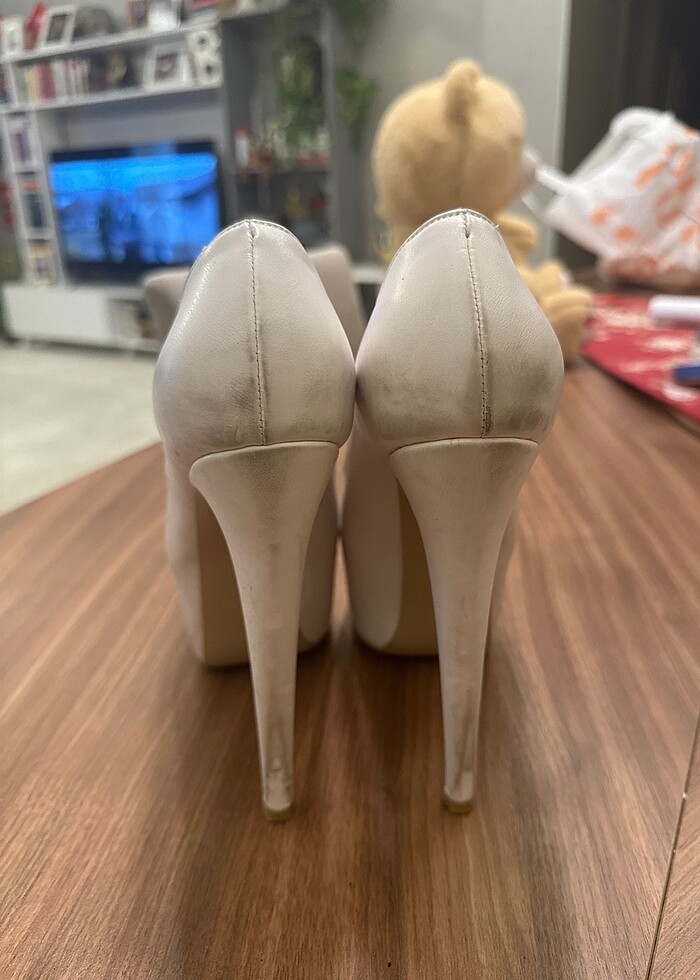 Platform giyilmiş ayakkabı - Görsel 3