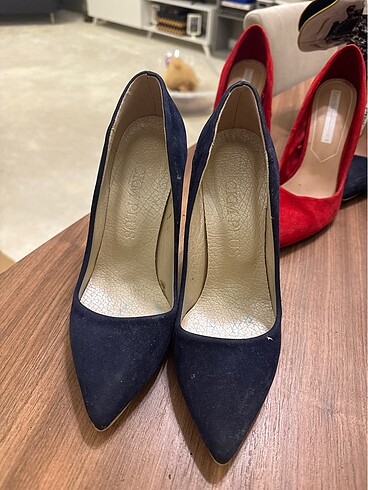 Stiletto giyilmiş