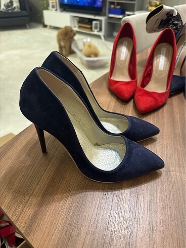 37 Beden lacivert Renk Stiletto giyilmiş