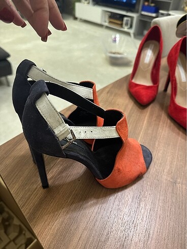 37 Beden çeşitli Renk Zara sandalet