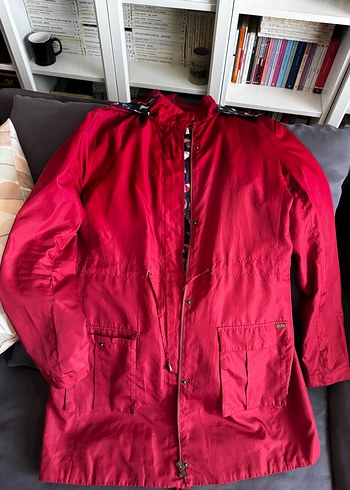 Mavi Kırmızı Kadın Midi Yağmurluk Kapüşonlu - Görsel 2