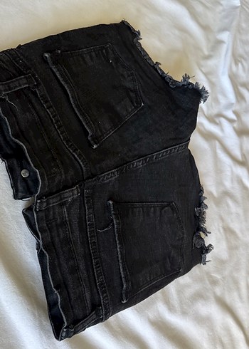 Siyah Yırtık Mini Kot Şort - Görsel 2