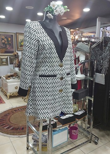 Diğer Zebra Zigzag İlüzyon Desenli Siyah Mini Kadın Blazer