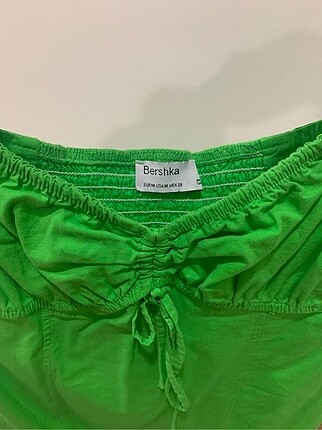 m Beden yeşil Renk Bershka Yesil Elbise