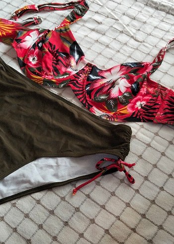 Çiçek Desenli Çok Renkli Bohem Bikini - Görsel 2