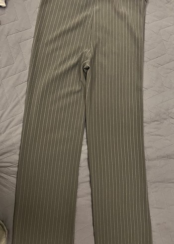 Gri Çizgili Pantolon - Görsel 3