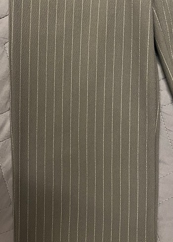 Gri Çizgili Pantolon - Görsel 2