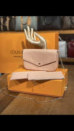 Louis Vuitton Lv zincir askılı kol çantası