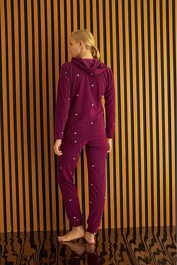 universal Beden bordo Renk HİÇ KULLANILMAMIŞ PAKETLİ PİJAMA TAKIM