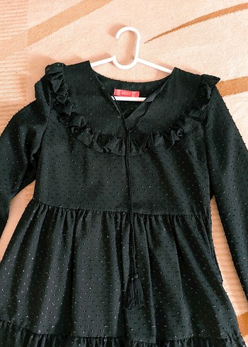 Uzun Kollu Siyah Fırfırlı Kız Elbisesi - Görsel 2