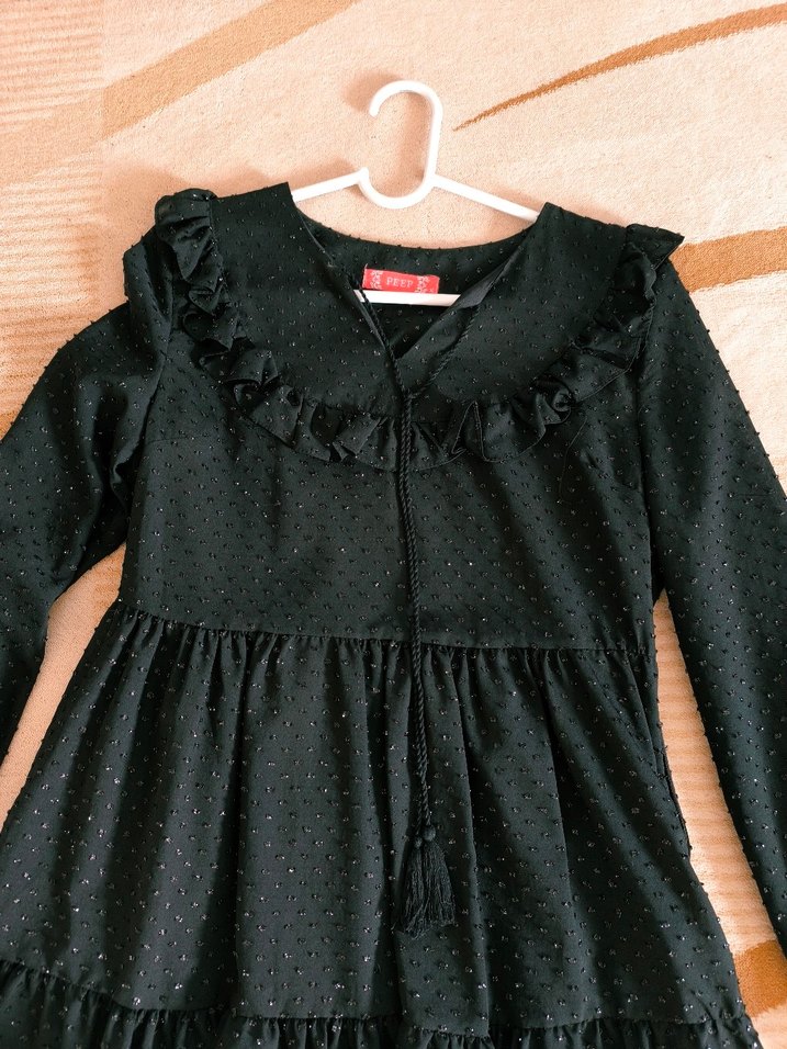 Uzun Kollu Siyah Fırfırlı Kız Elbisesi - Görsel 2