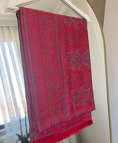 Taş Detaylı Kaşmir Şal