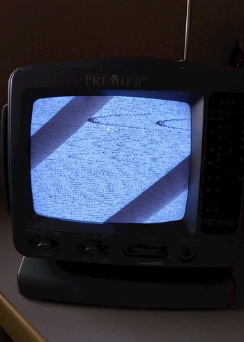 Premier Kırmızı Retro Televizyon - Görsel 7