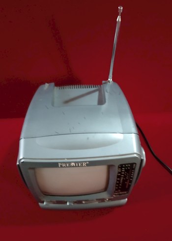 Premier Kırmızı Retro Televizyon - Görsel 3