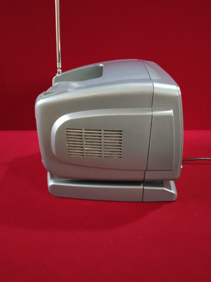 Premier Kırmızı Retro Televizyon - Görsel 4