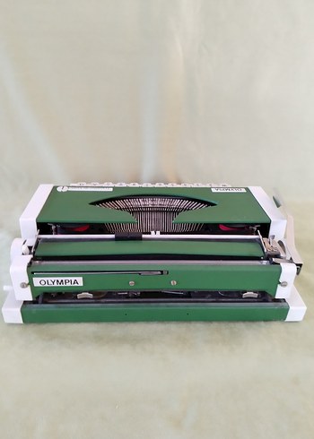 Yeşil Olympia Daktilo - Görsel 5