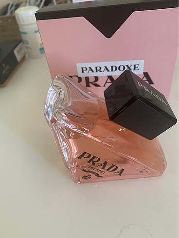 Prada Paradoxe parfüm