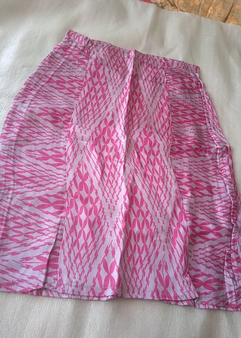 Pembe Desenli Kısa Kadın Etek