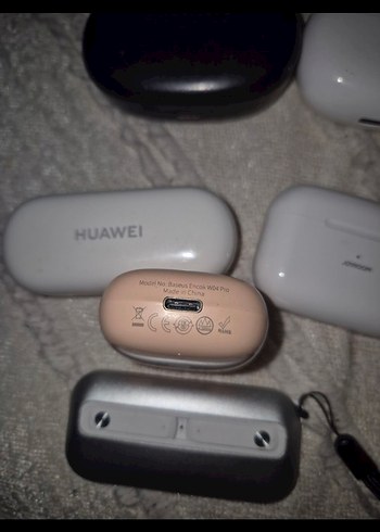 Çeşitli Renklerde Kablosuz Kulaklık Kutuları - Görsel 3