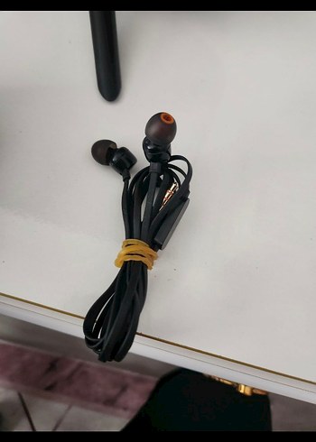 Siyah JBL Kulak İçi Kulaklık - Görsel 3