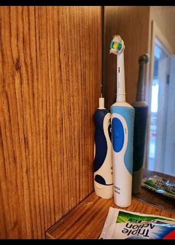 Mavi Braun  Şarjlı Diş Fırçası - Görsel 2