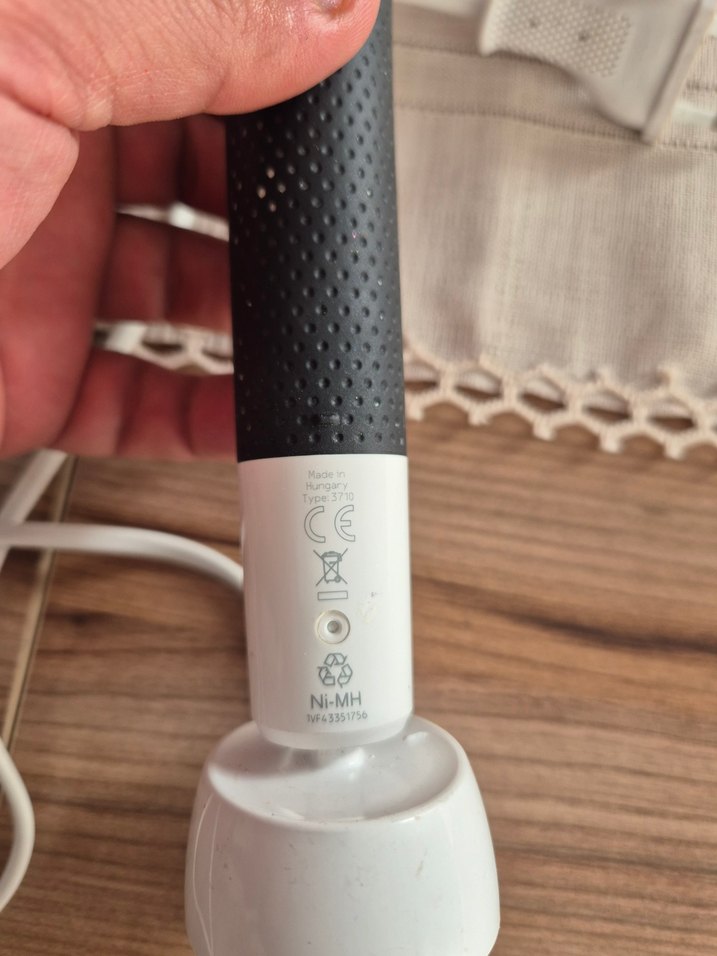 OralB Braun şarjlı  Diş Fırçası Şarjlı - Görsel 2