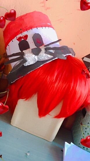 Kırmızı peruk cosplay