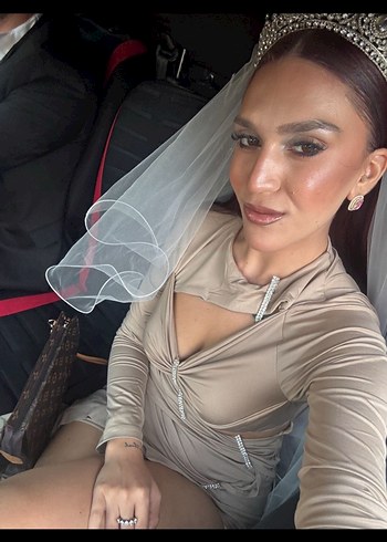 Bej İnce Askılı Uzun V Yaka Elbise - Görsel 2