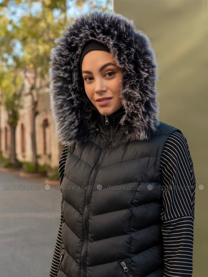 Siyah Uzun Kürklü Kadın Şişme Yelek - Görsel 2